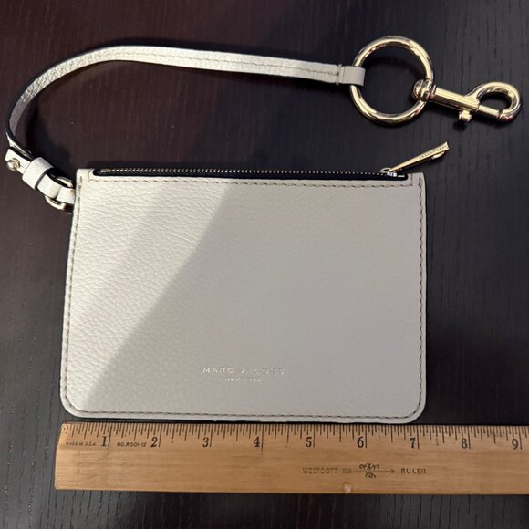 Share Marc Jacobs Ivory Pebbled Leather Zip Pouch / Wallet / Card Holder / Brand - Picture 2 of 3